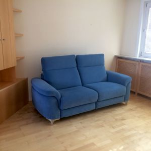 Ein gemütliches Sofa